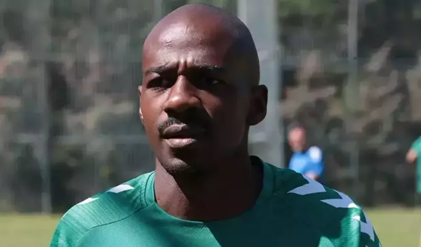 Sakaryaspor’dan Transfer Hamlesi: 2 İmza, 2 Ayrılık