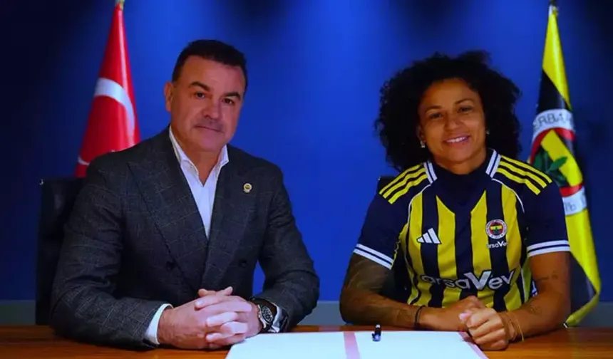 Fenerbahçe arsaVev, Maria Aparecida Souza Alves’i Kadrosuna Kattı