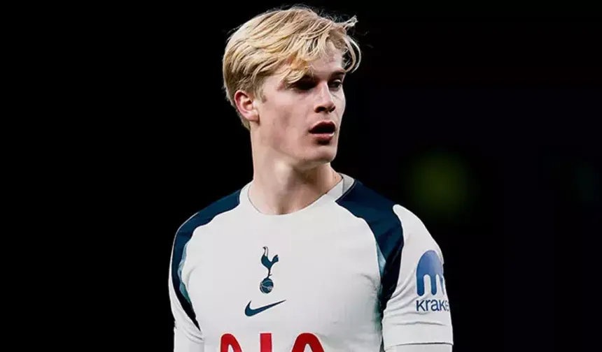 Tottenham’dan Rakiplerine Net Mesaj: “Bergvall Satılık Değil”