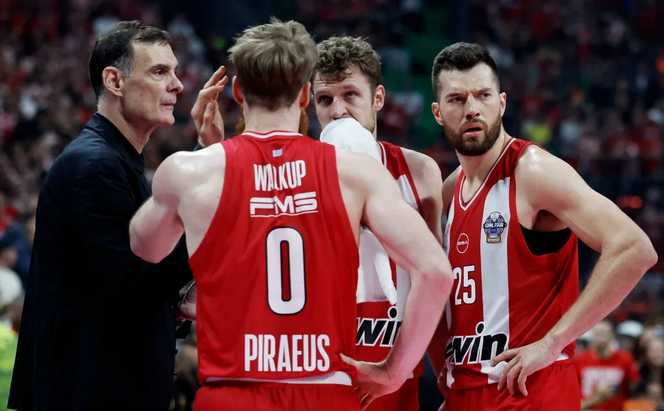 Olympiakos, 13 Yıllık Özlemi Dindirdi: Bartzokas'ın Öğrencileri Şampiyon!