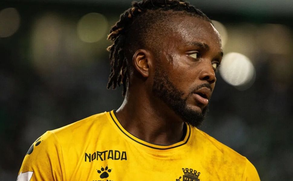 Özel: Konyaspor, Stoper Chidozie Awaziem ile Görüştü