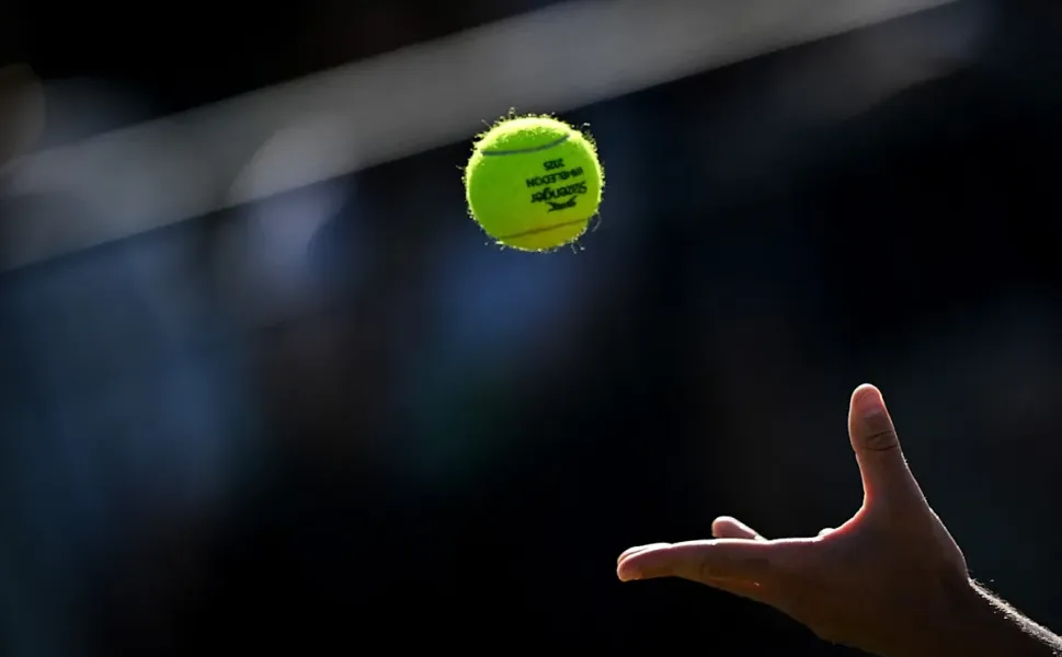 Tenisin 2 Bilinmeyeni: Wimbledon Havluları ve Bağırsak Raketleri