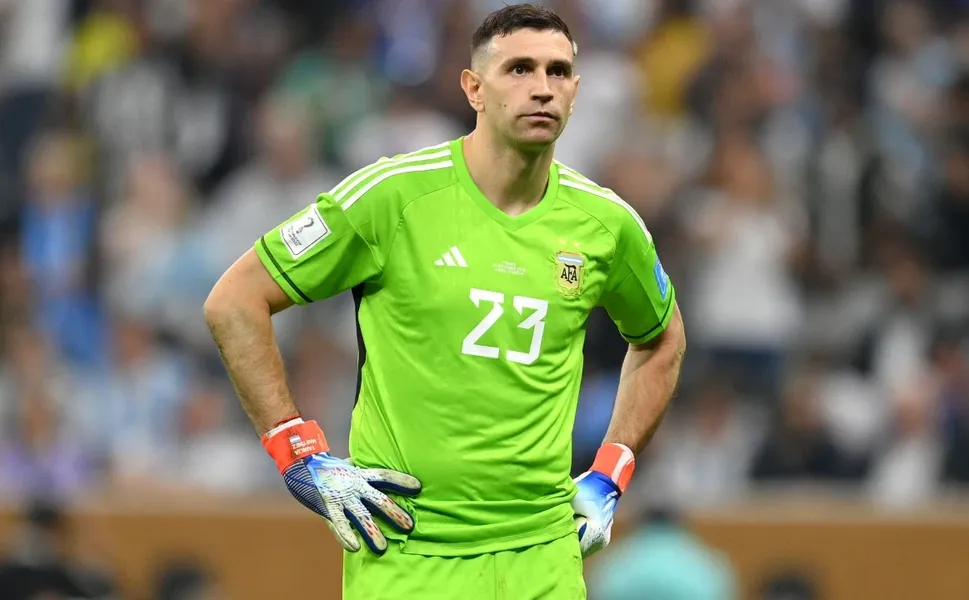 Emiliano Martínez'den Dünya Kupası İtirafı: "Parmağım Kırıkken Oynadım"