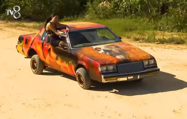 Acun Ilıcalı Klasik Araba