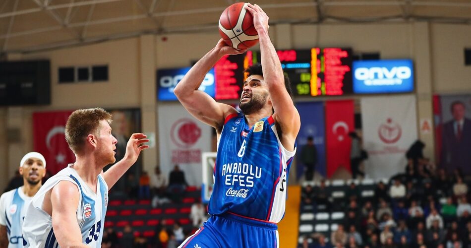 Anadolu Efes'in Maccabi Tel Aviv'i konuk edeceği mücadele S Sport ve S Sport Plus ekranlarında basketbol severler ile buluşacak.