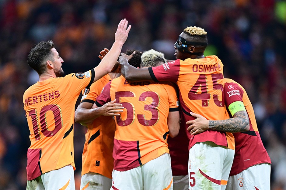 Aslan'ın görüşmelere başladığı isim ortaya çıktı! Galatasaray, Ocak ayında 2 yıldızı...