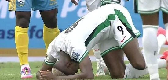 Osimhen Sakatlandı!